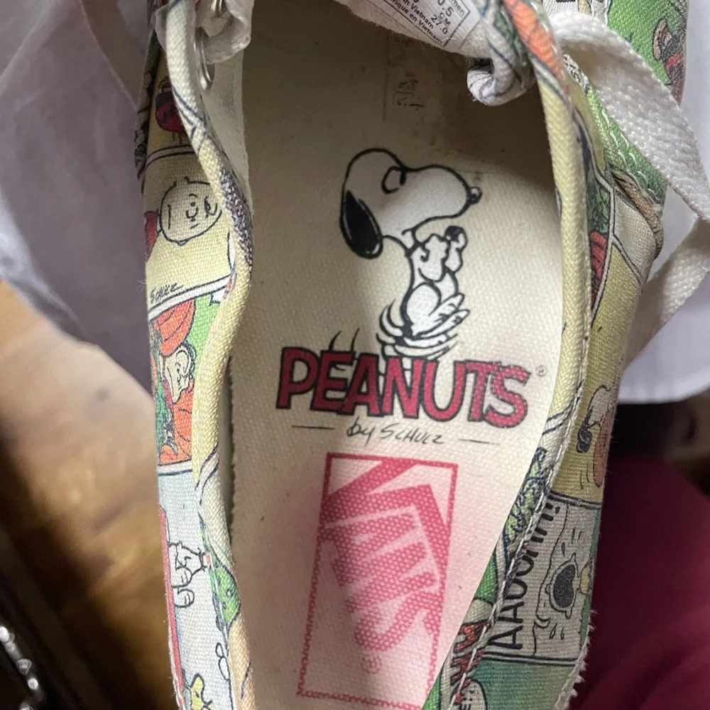 Vans x Peanuts Multicolor Canvas Sneakers Sz 9 Mn 10.5 Wm